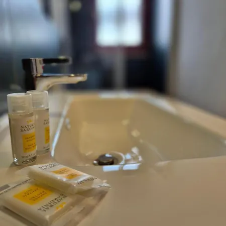 Jej Loc Colle Daire *